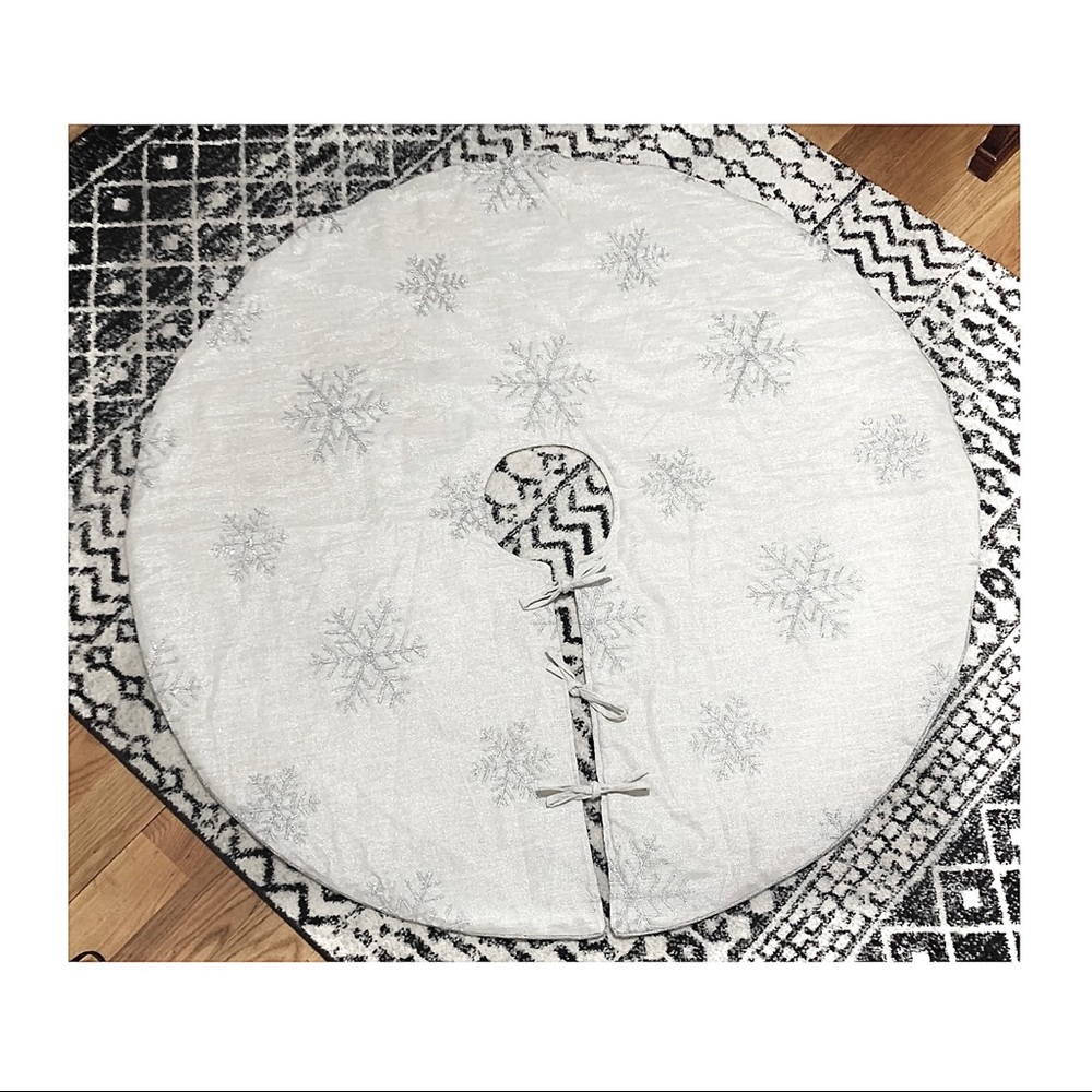 New Christmas Tree Skirt